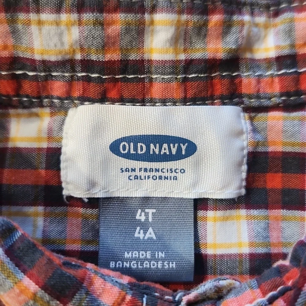 Old Navy Long Sleeve Button Up Plaid Kids Shirt . Size 4T